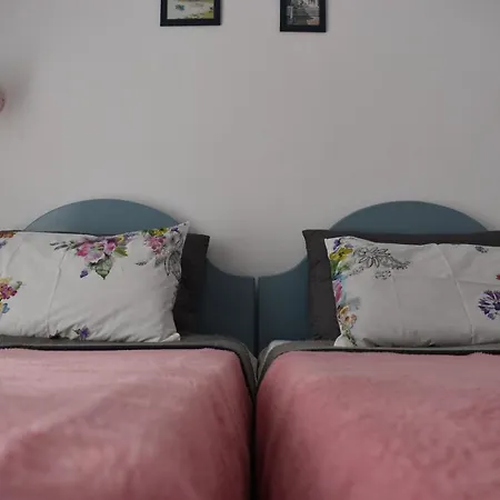 Niki Apartment