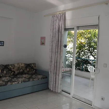 Niki Apartment