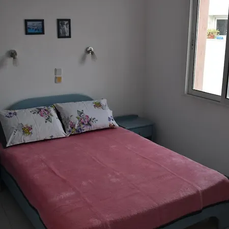 Niki Apartment *