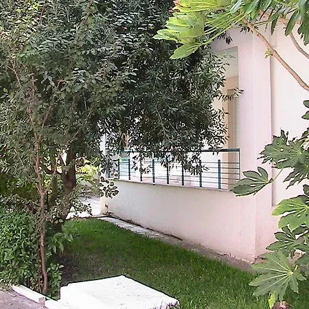 Apartment Niki Polychrono