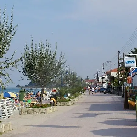 Apartment Niki Polychrono