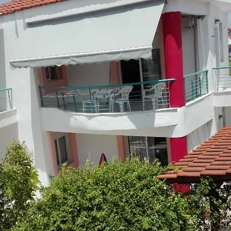 Apartment Niki Polychrono